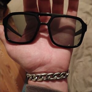 Men's Black Aviator-Style Sunglasses